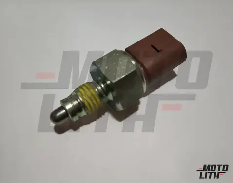 SWITCH FOR REVERSING LIGHT
