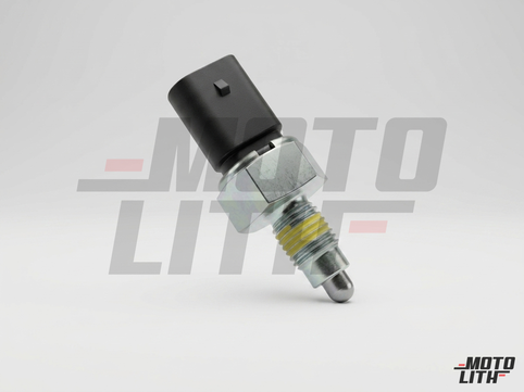 SWITCH FOR REVERSING LIGHT