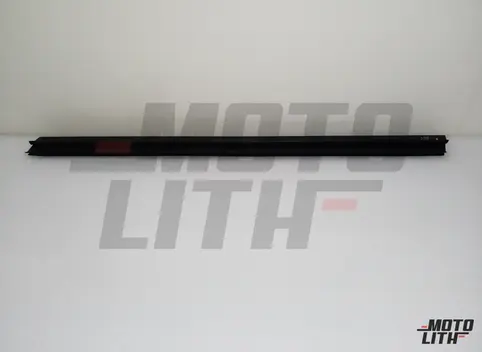 WEATHERSTRIP DOOR INNER RH