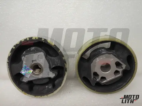 Engine Mounting Set