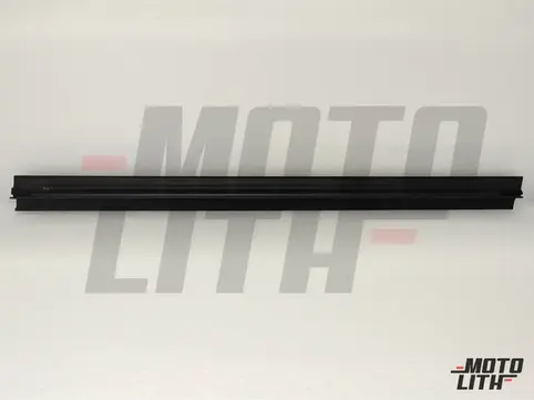 WEATHERSTRIP DOOR INNER RH