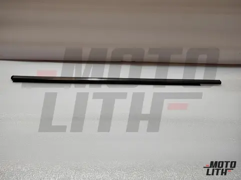 WEATHERSTRIP FR DOOR OUT RH